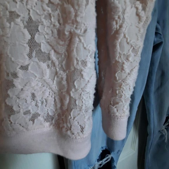 Abercrombie & Fitch Pink Floral Lace Scoop Neck 3/4 Sleeve Crop Top Size Small - Picture 5 of 6